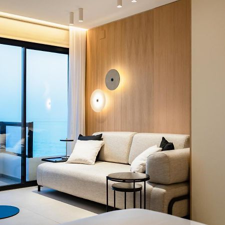 Aloha Apartamentos - Primera Linea De Playa - Vista Al Mar Бенальмадена Екстер'єр фото