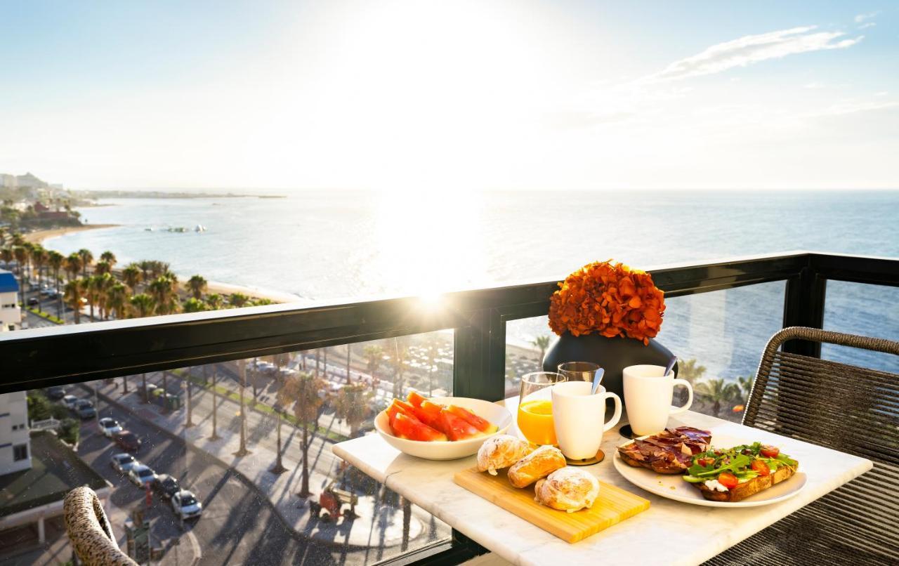 Aloha Apartamentos - Primera Linea De Playa - Vista Al Mar Бенальмадена Екстер'єр фото