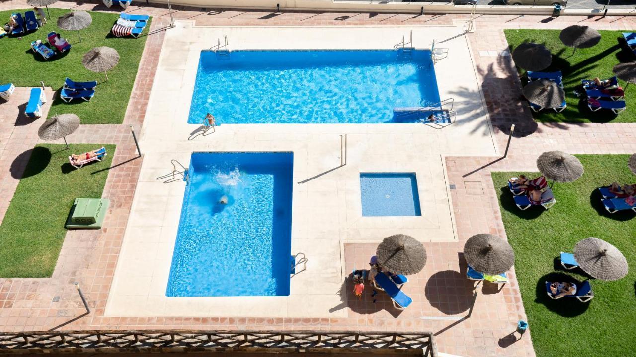 Aloha Apartamentos - Primera Linea De Playa - Vista Al Mar Бенальмадена Екстер'єр фото