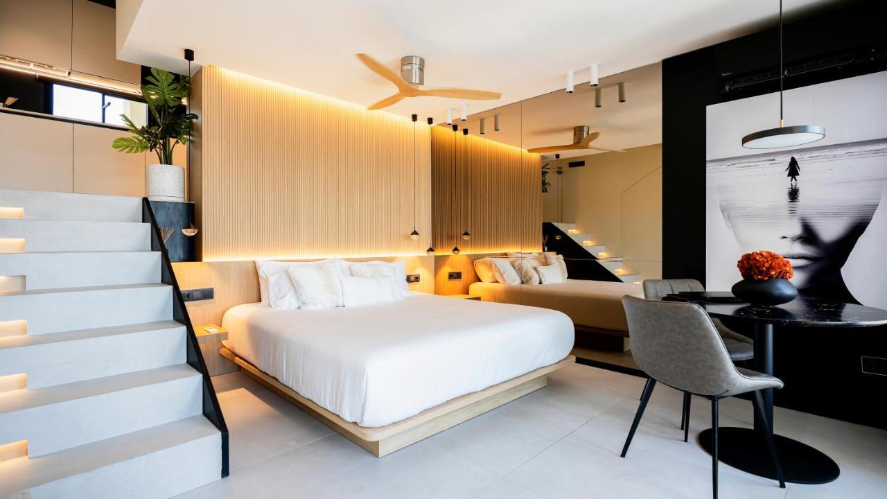 Aloha Apartamentos - Primera Linea De Playa - Vista Al Mar Бенальмадена Екстер'єр фото
