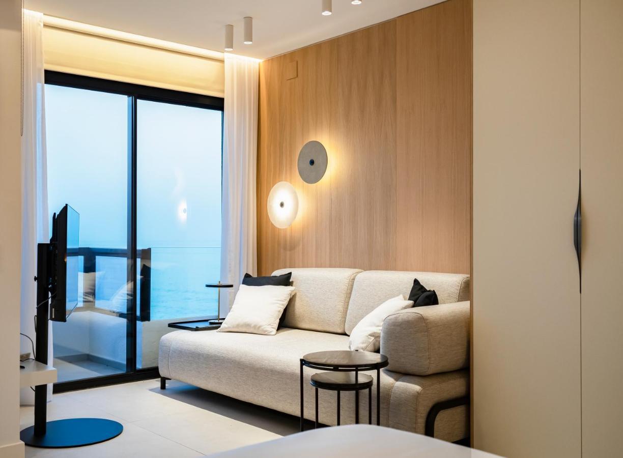 Aloha Apartamentos - Primera Linea De Playa - Vista Al Mar Бенальмадена Екстер'єр фото